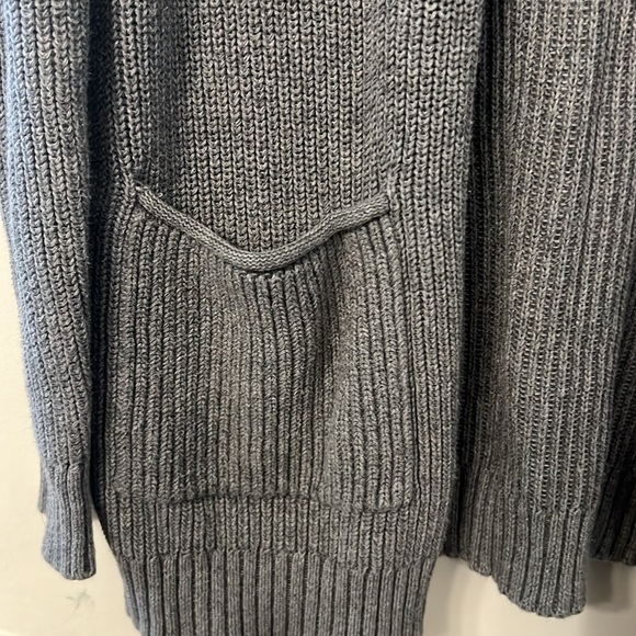 Sweaters - Picture 3 of 8